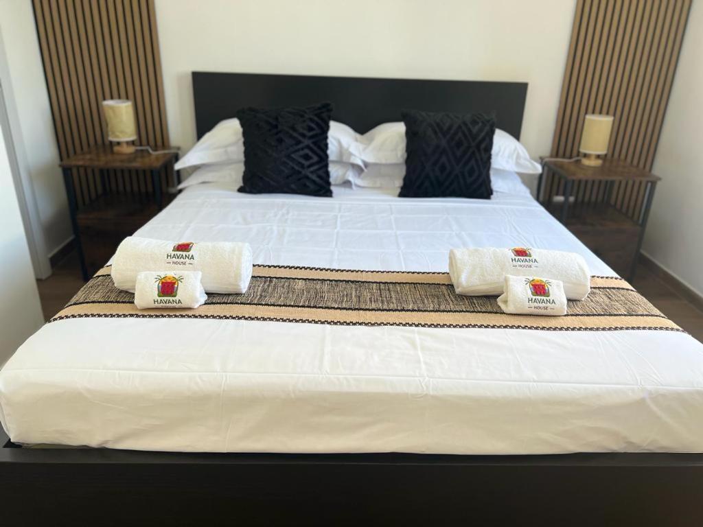 Havana House Apartment Бари Екстериор снимка