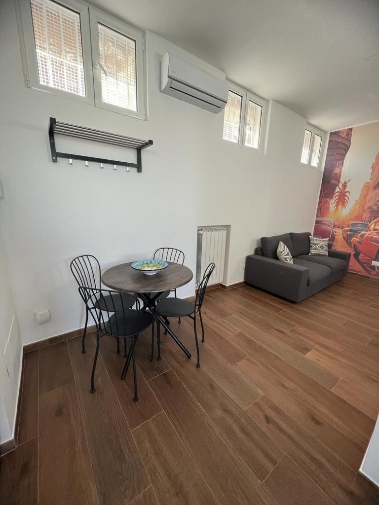 Havana House Apartment Бари Екстериор снимка